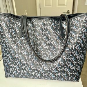 Coach monogram tote bag.